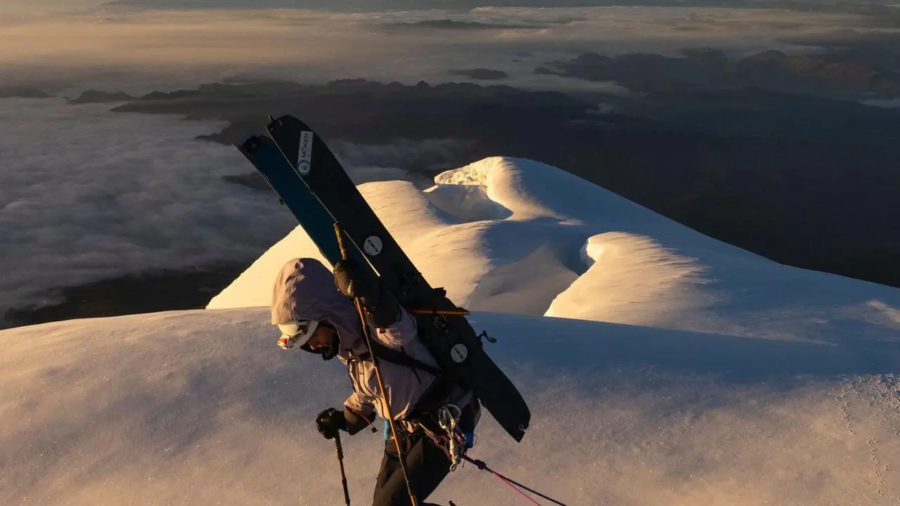 Ana Salvador, en la imagen, durante su ascenso al Cayambe. Foto: Txema Trull
