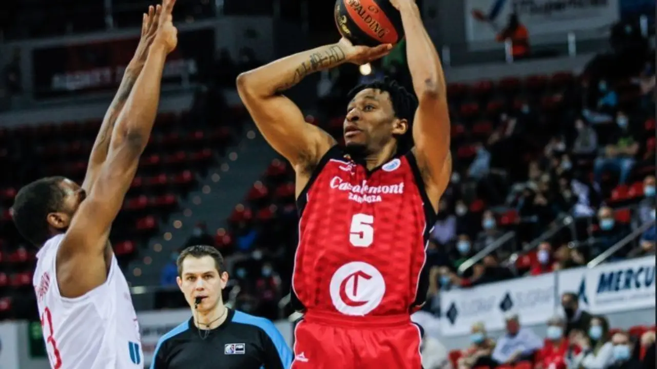 Stan Okoye, en un partido de la FIBA Europe Cup | Foto: Esther Casas / Casademont Zaragoza