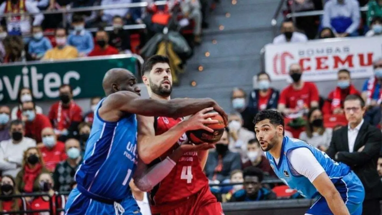 Santi Yusta, en el partido de la semana pasada ante Fuenlabrada | Foto: Esther Casas / Casademont Zaragoza