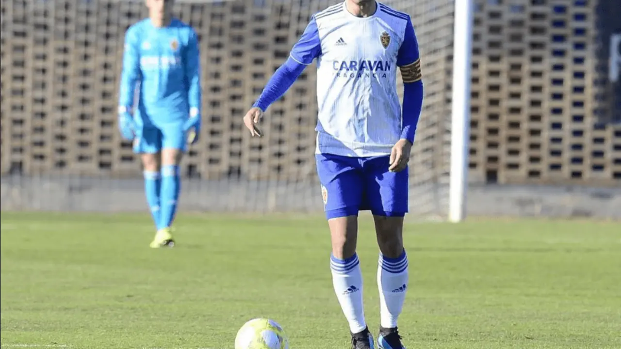 Jes&uacute;s &Aacute;lvarez, en la Ciudad Deportiva con el Deportivo Arag&oacute;n. | Foto: IG @jesusalvarez195