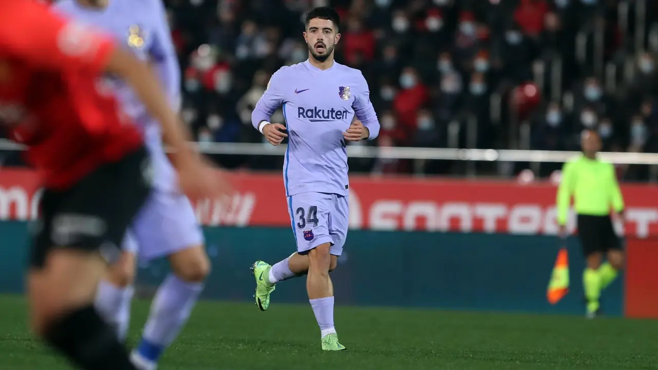 &Aacute;lvaro Sanz, con el 34 a la espalda, debut&oacute; en Primera con el Bar&ccedil;a. | Foto: FCB