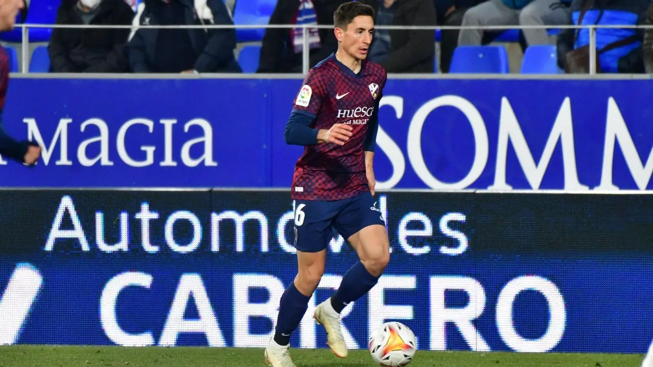 Pablo Mart&iacute;nez en su debut. | Foto: SD Huesca