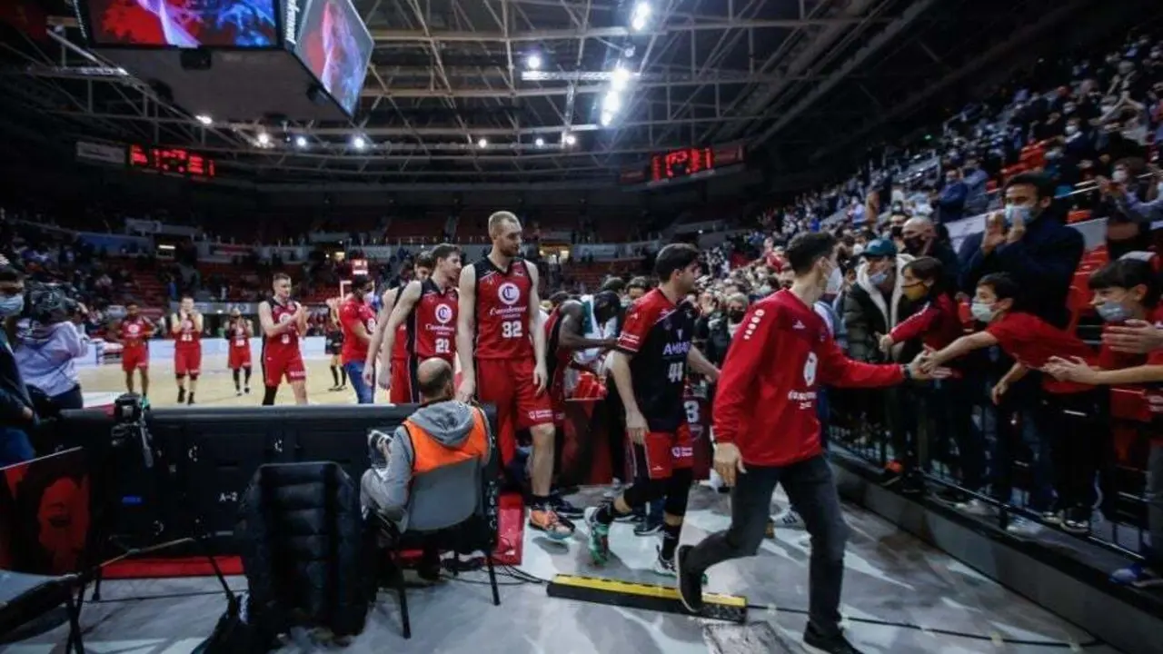 La plantilla, tras la victoria ante Baskonia | Foto: Esther Casas / Casademont Zaragoza