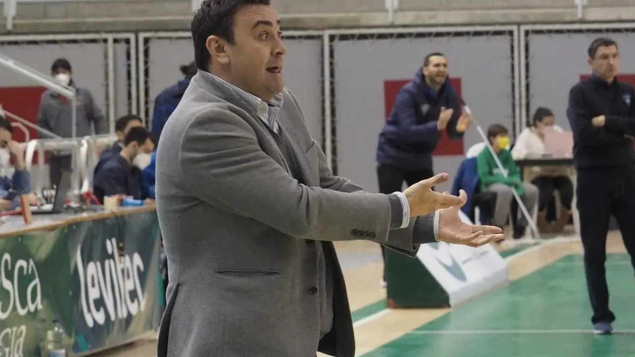 Lam&uacute;a, en la imagen, en el &uacute;ltimo partido disputado por el Pe&ntilde;as en el que perdi&oacute; contra el Prat. Foto: C.Pascual