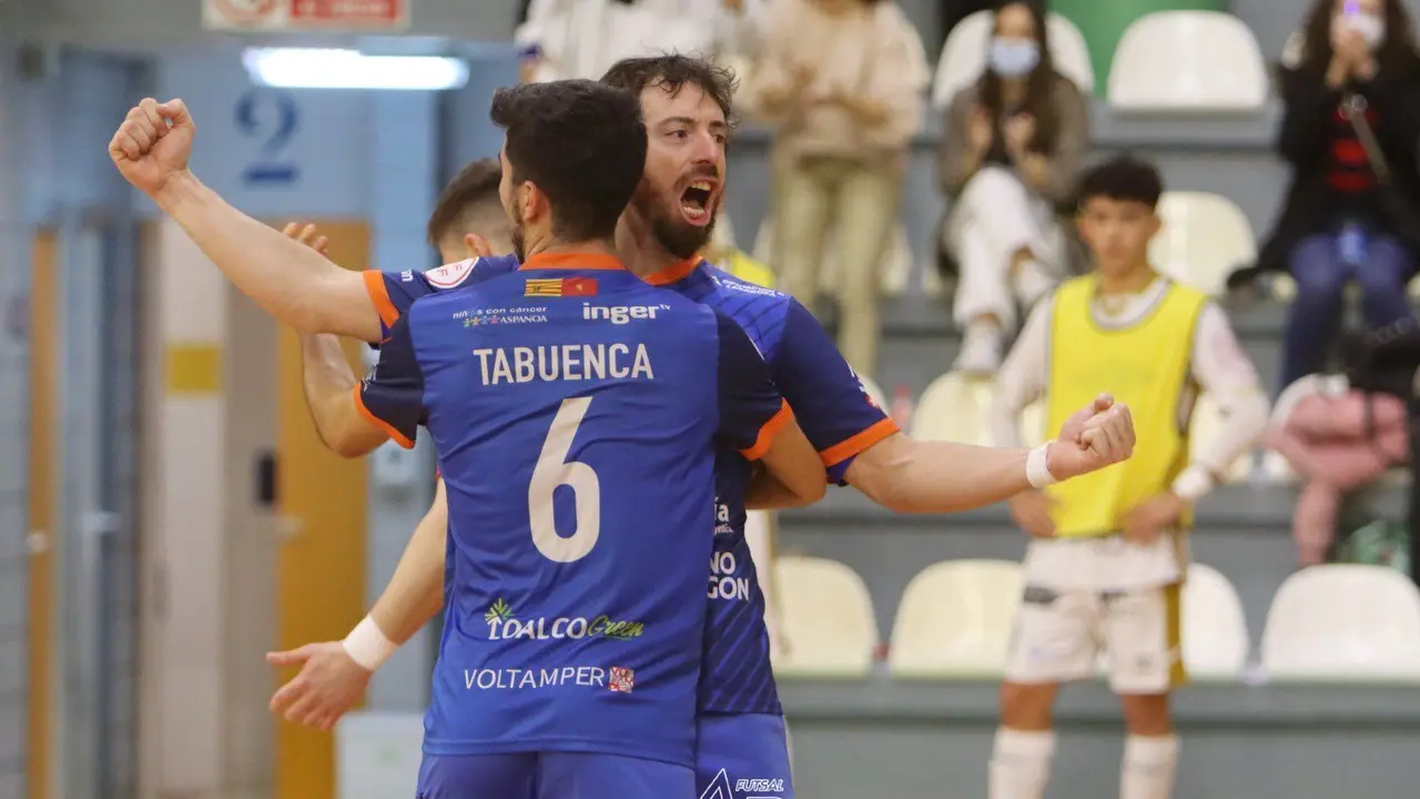Jorge Tabuenca y Nano Modrego celebran un gol ante el Noia | Foto: Andrea Royo L&oacute;pez