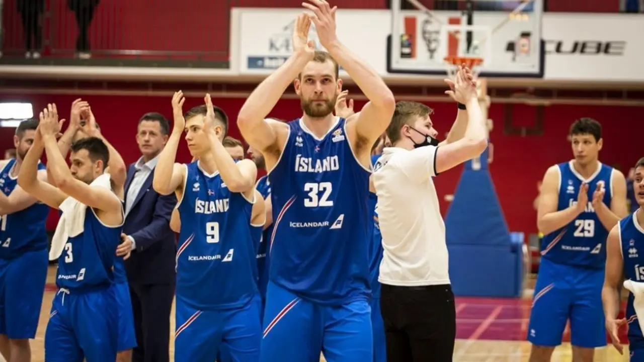 Tryggvi Hlinason, contento tras una hist&oacute;rica actuaci&oacute;n individual | Foto: FIBA