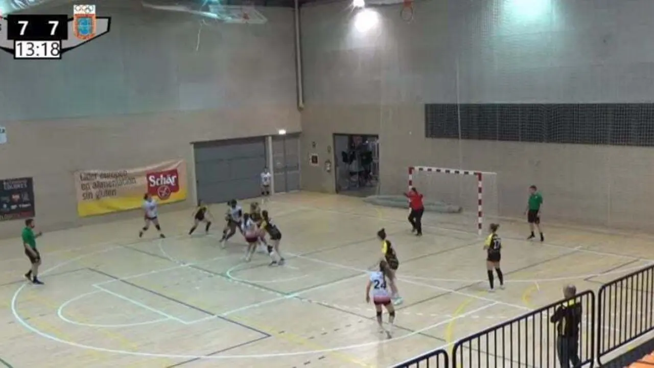 Fotograma del partido en el canal de Sch&auml;r Colores Zaragoza