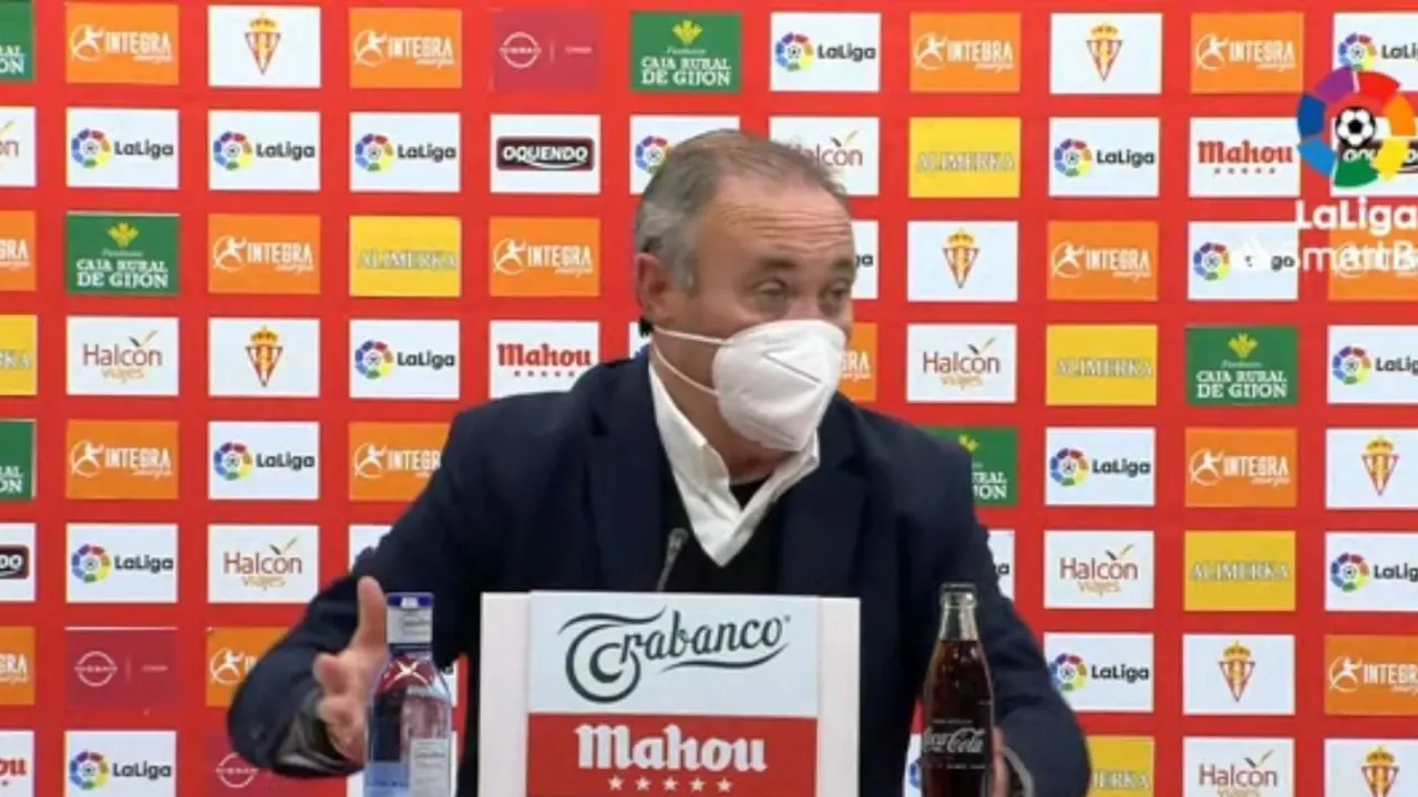 Juan Ignacio Mart&iacute;nez en rueda de prensa