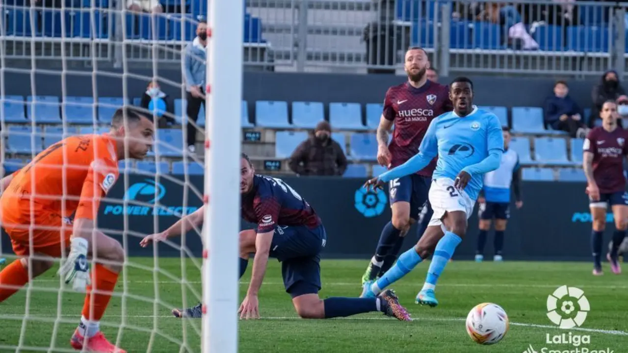 Timor, Ignasi y Andr&eacute;s en el segundo gol local en el Ibiza-Huesca de la pasada tmporada. Foto: La Liga.