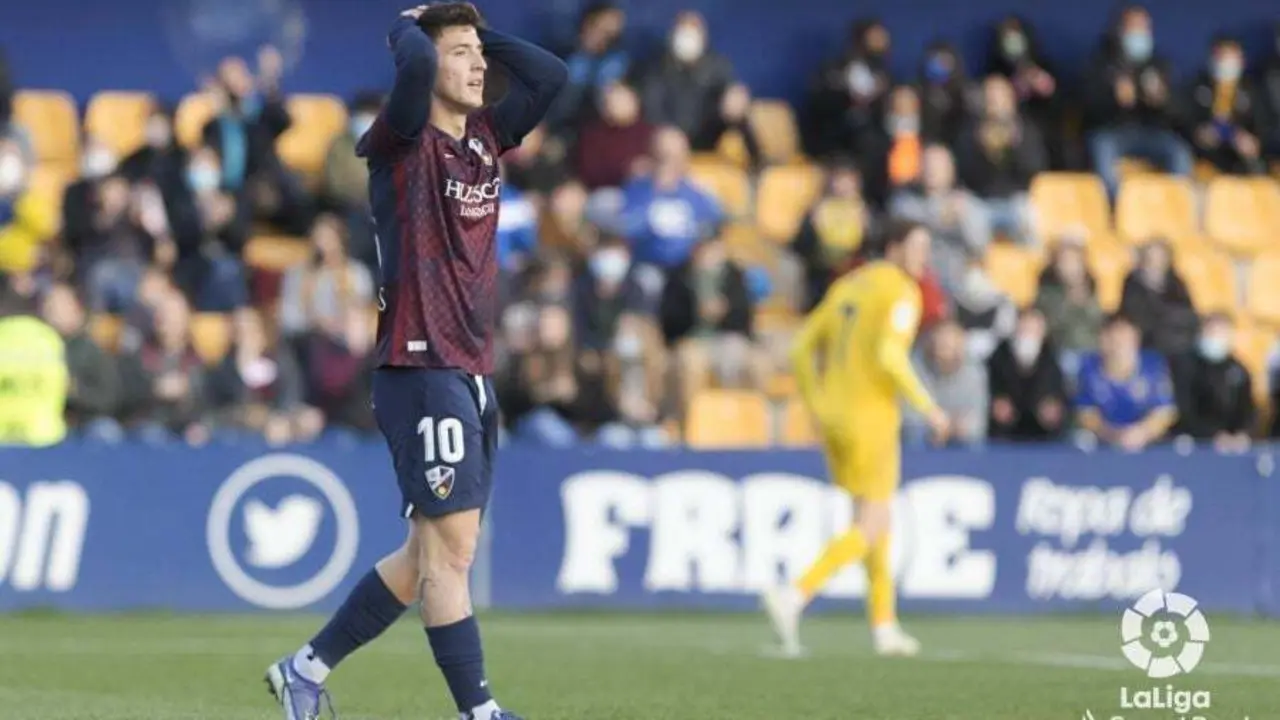Escriche se lamenta de una ocasi&oacute;n en Alcorc&oacute;n. | Foto: LaLiga