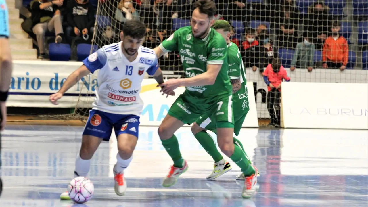 &Aacute;ngel Claudino lleg&oacute; a adelantar al equipo | Foto: CD Xota