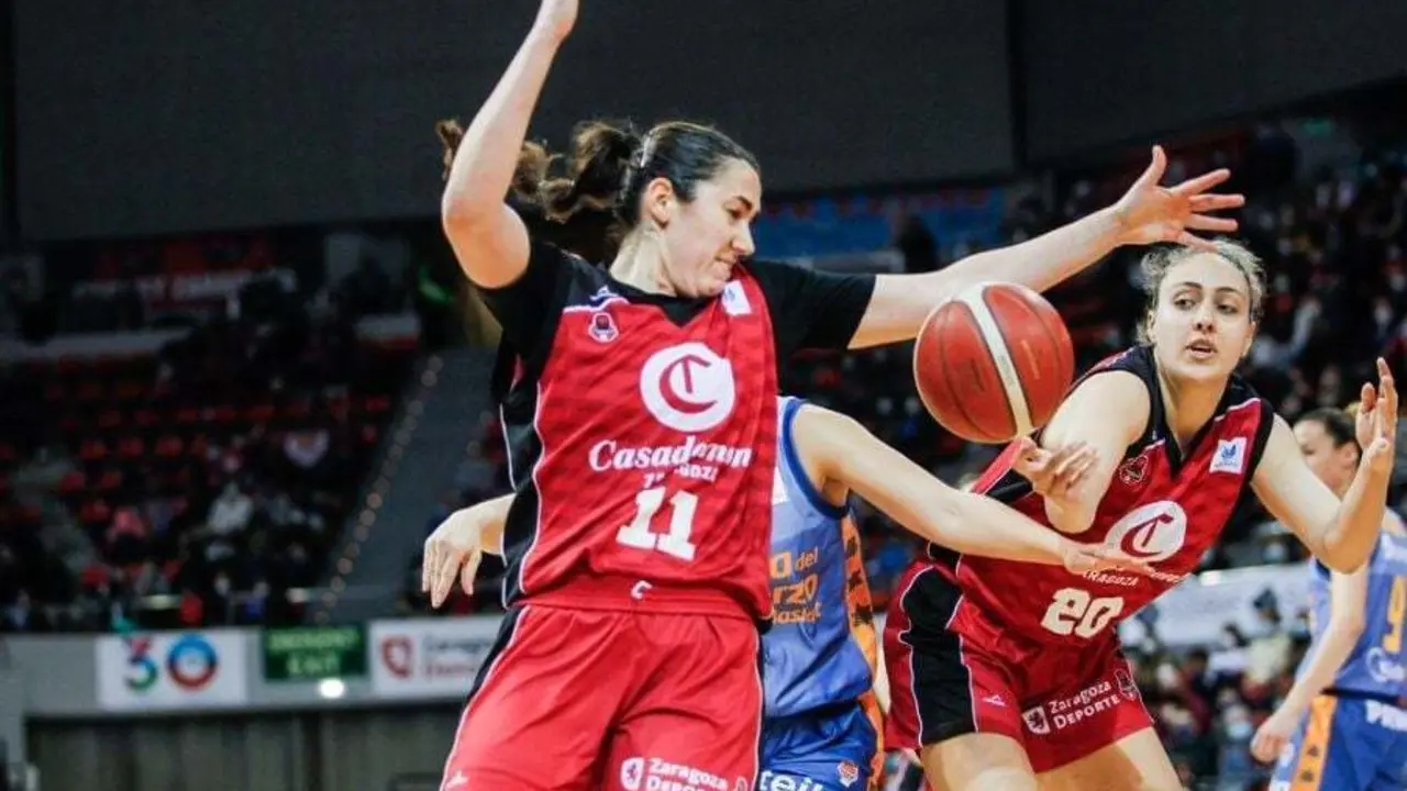 Vega Gimeno, en el partido de liga ante Valencia | Foto: Esther Casas / Casademont Zaragoza