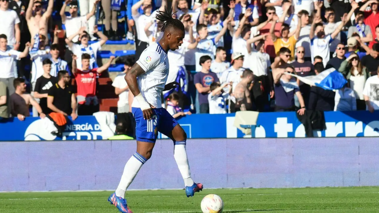 Jair Amador fue el mejor futbolista del Real Zaragoza ante el Burgos | Foto: Real Zaragoza
