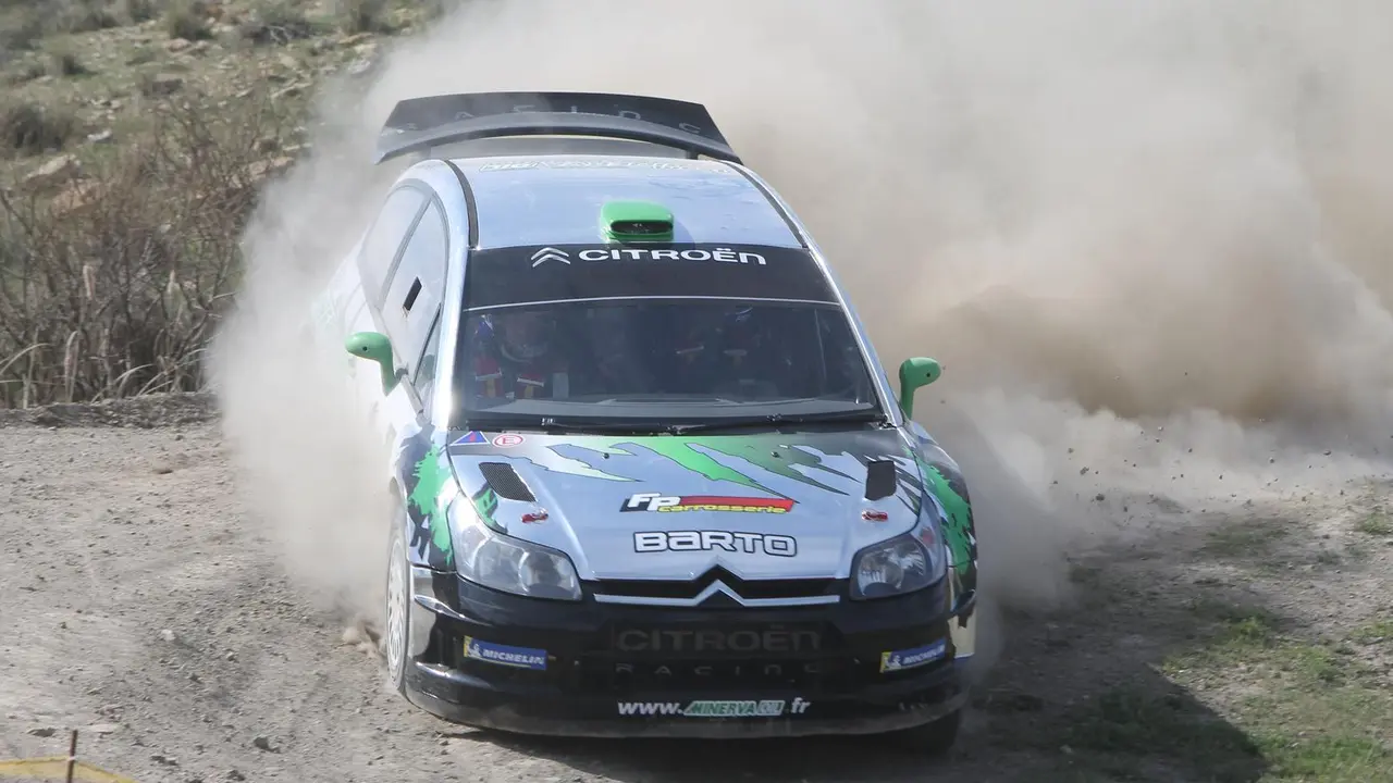 Los rallys sobre tierra siempre dejan im&aacute;genes espectaculares. Foto: FADA