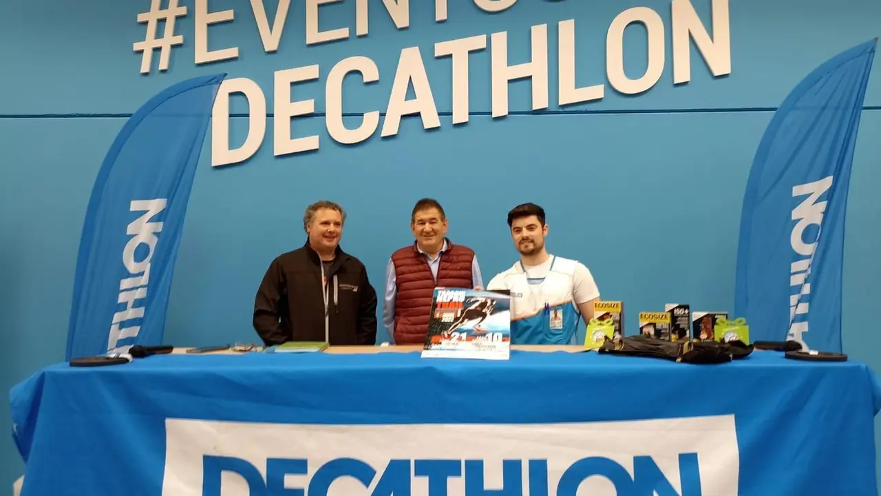 Presentaci&oacute;n de la Traschinepro Trail en el Decathlon.