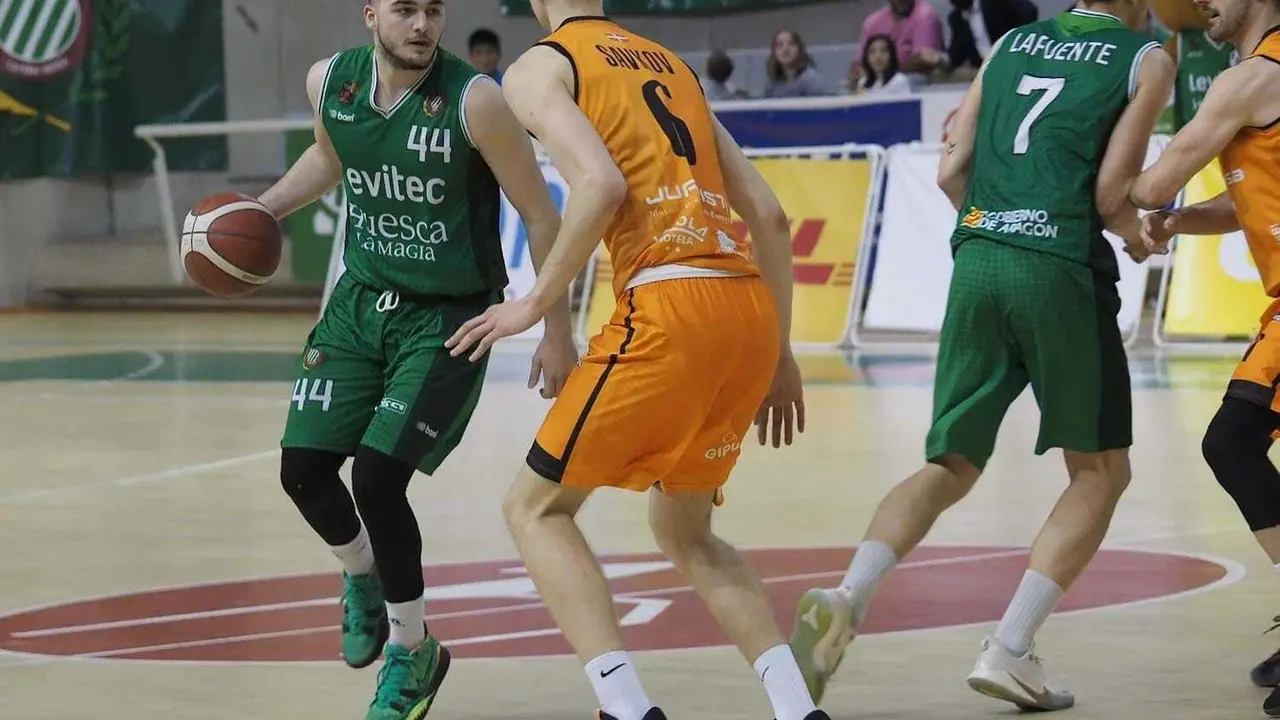 Javi Garc&iacute;a, y a su lado Jorge Lafuente, han mostrado su orgullo | Foto: C. Pascual
