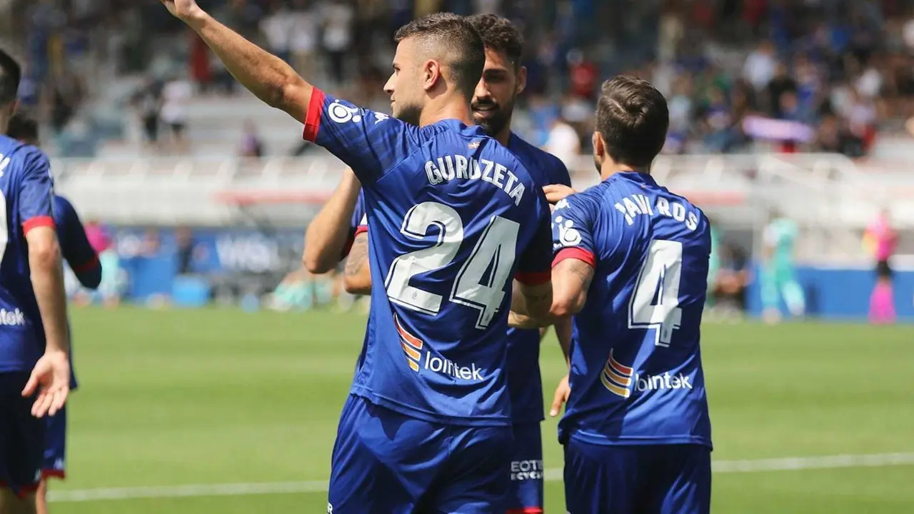 Guruzeta celebrando el gol al Huesca. | Foto: LaLiga