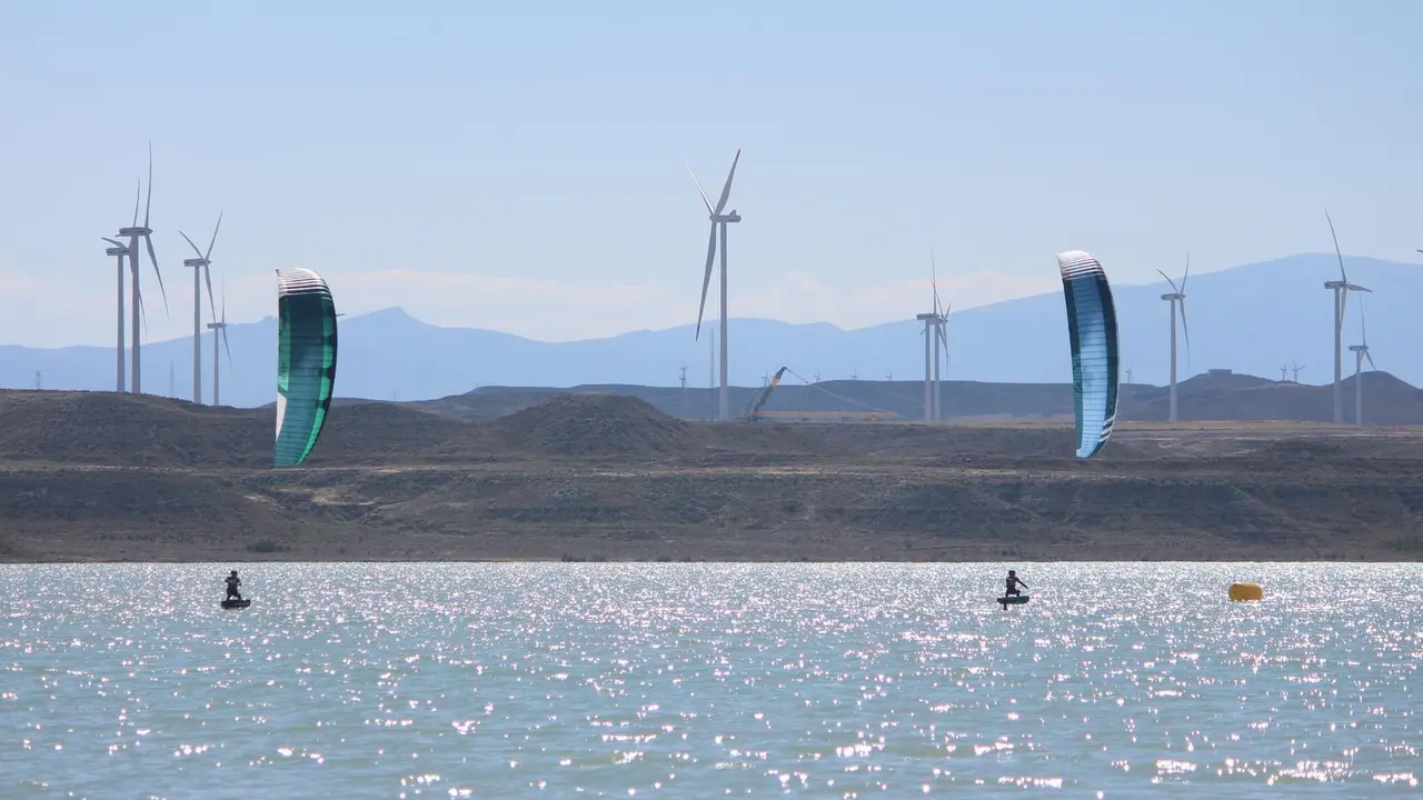 El cierzo es el principal activo de la Loteta, pero las altas temperaturas dificultaron la navegaci&oacute;n. Foto: Cedida