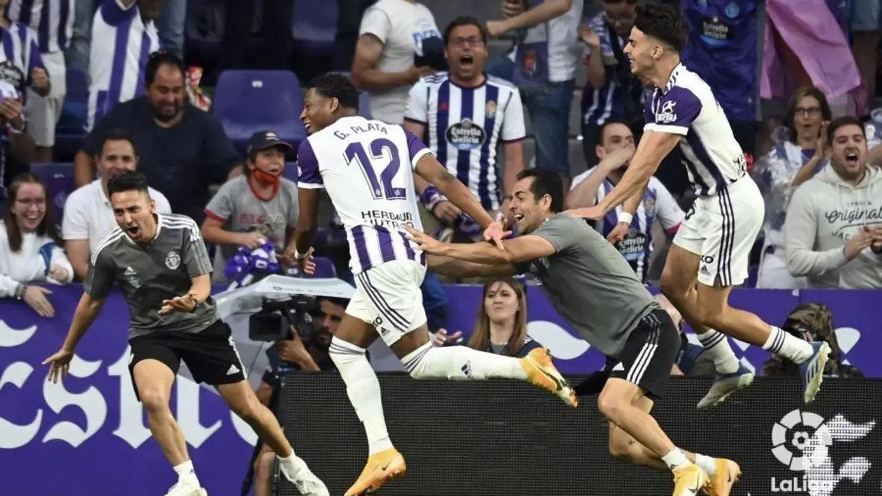 Gonzalo Plata celebra el segundo gol. | Foto: LaLiga