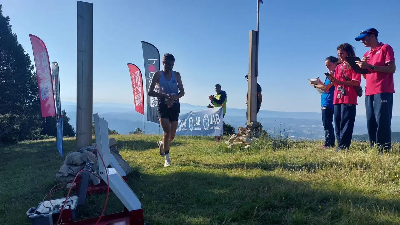 Dani Osanz entra en la meta del nacional de KV celebrado en Catalu&ntilde;a. Foto: Rfea