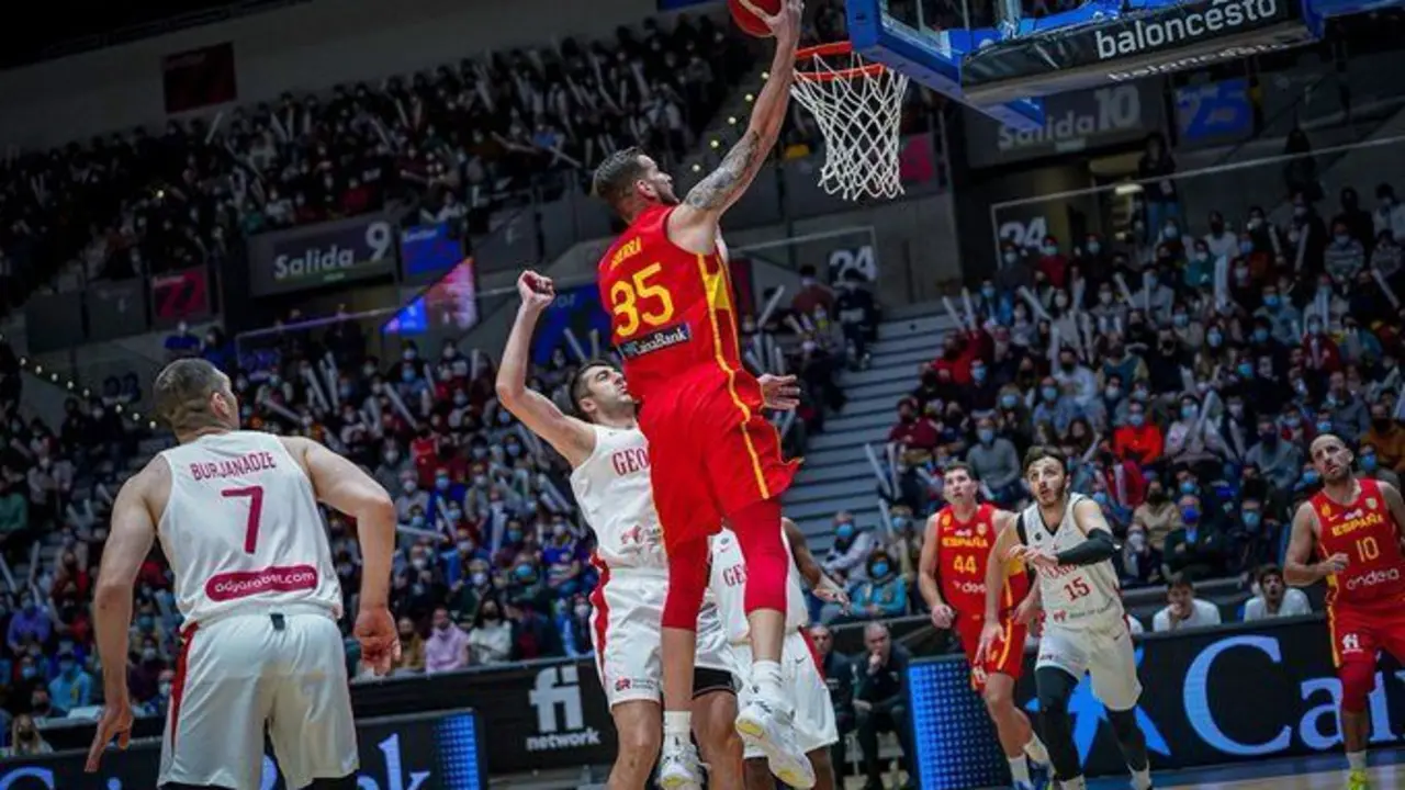 Seg&uacute;n Jos&eacute; Ignacio Huguet (Mundo Deportivo), Fran Guerra estar&iacute;a muy cerca de ser jugador rojillo. |Fuente: Twitter Baloncesto Esp