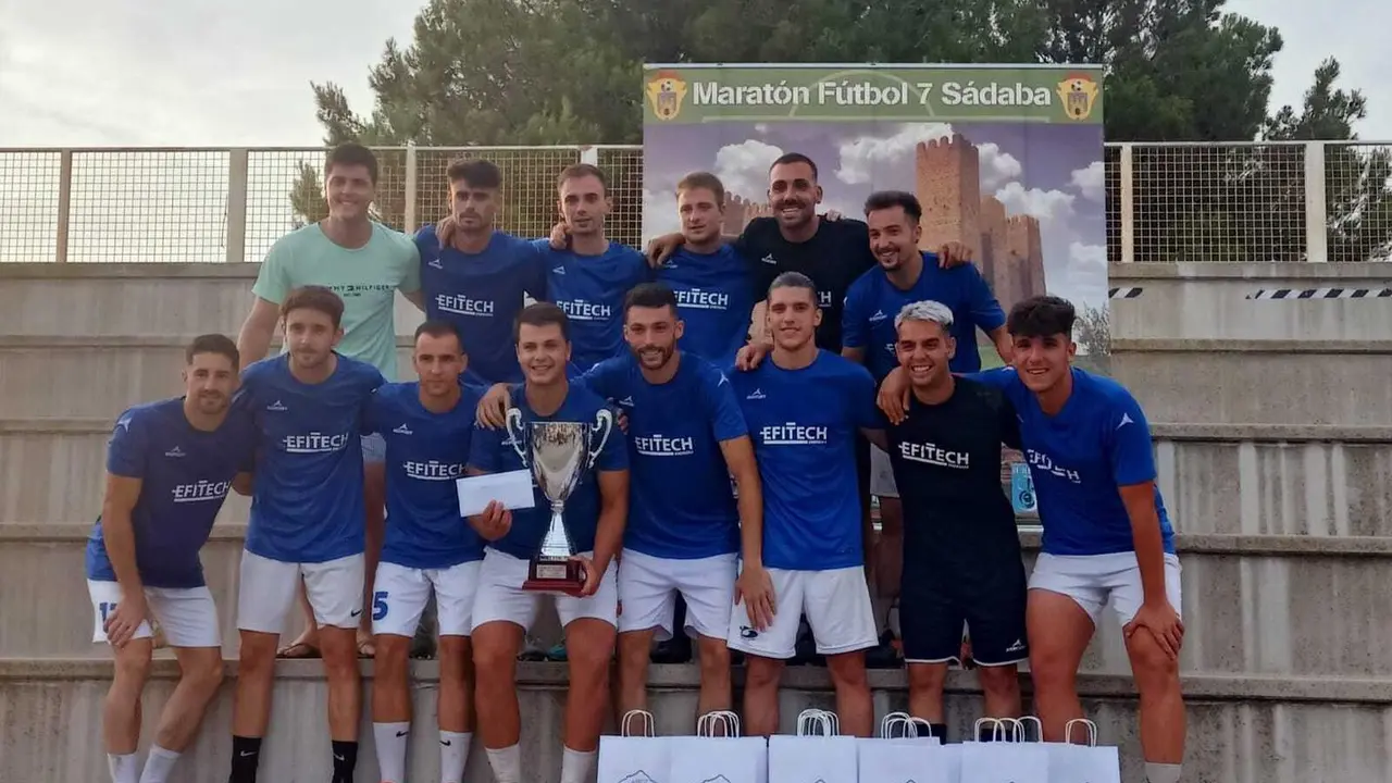 Equipo del Efitech Energ&iacute;as ganador del Marat&oacute;n de F&uacute;tbol 7 de S&aacute;daba celebrado este fin de semana. Foto: Cedida