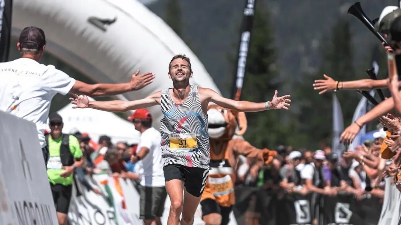 Espectacular entrada de Dani Osanz en la Sierre Zinal, en una imagen que lo dice todo. Foto: Sierre Zinal