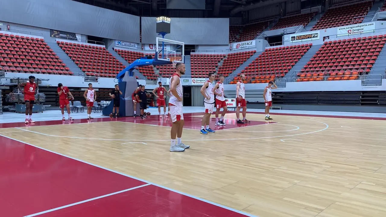 Entrenamiento este lunes en el Pr&iacute;ncipe Felipe. Foto: Basket Zaragoza