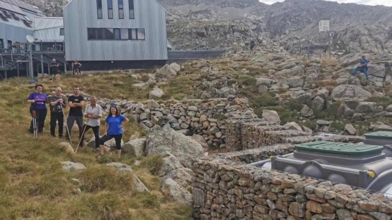 Visita a la nueva depuradora del refugio Cap de LLauset. Foto: DPH