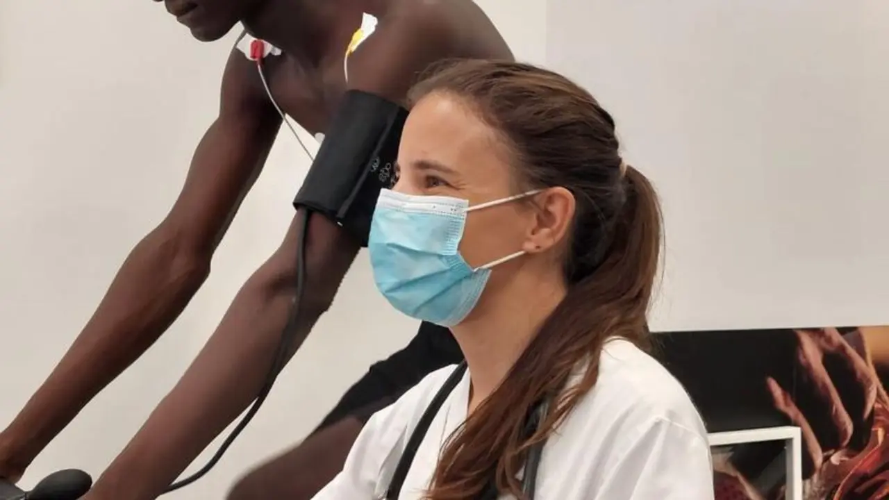 Diarra, de la Generaci&oacute;n Zenter, pasa reconocimiento m&eacute;dico. Foto: CB Pe&ntilde;as