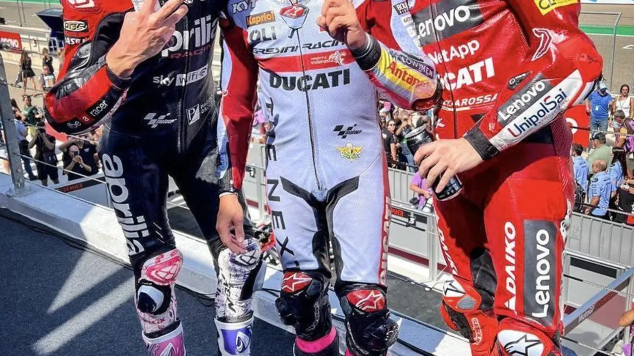El podio de Moto GP: Bastianini, Bagnaia y Espargar&oacute; | Foto: Moto GP