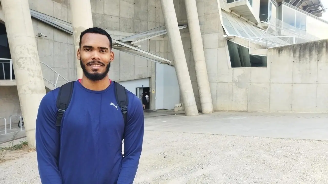 Frank Cordi&eacute;s, a las puertas del Palacio de los Deportes. Foto: Sportaragon