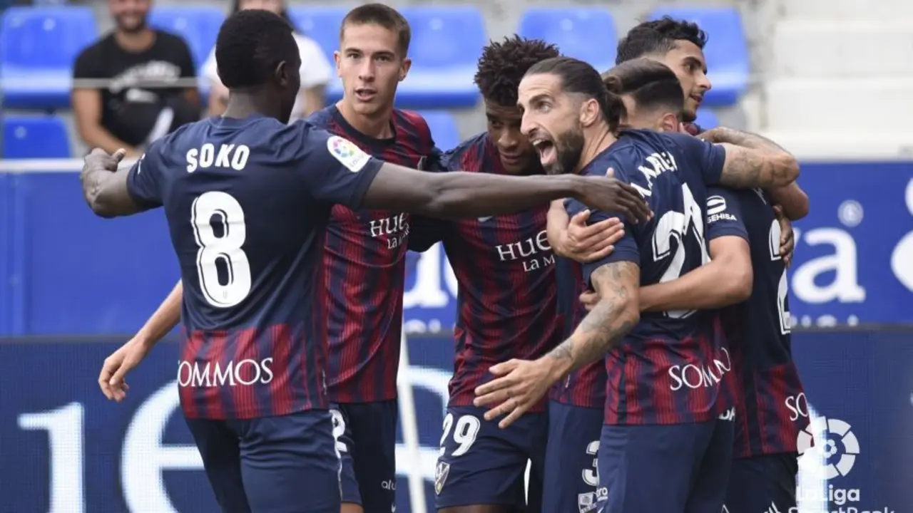 El Huesca quiere seguir haciendo de El Alcoraz un fort&iacute;n | Foto: LaLiga