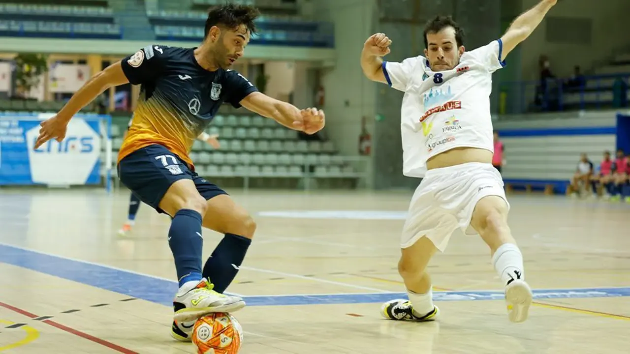 Richi Felipe, en un lance del partido Legan&eacute;s- Sala 10