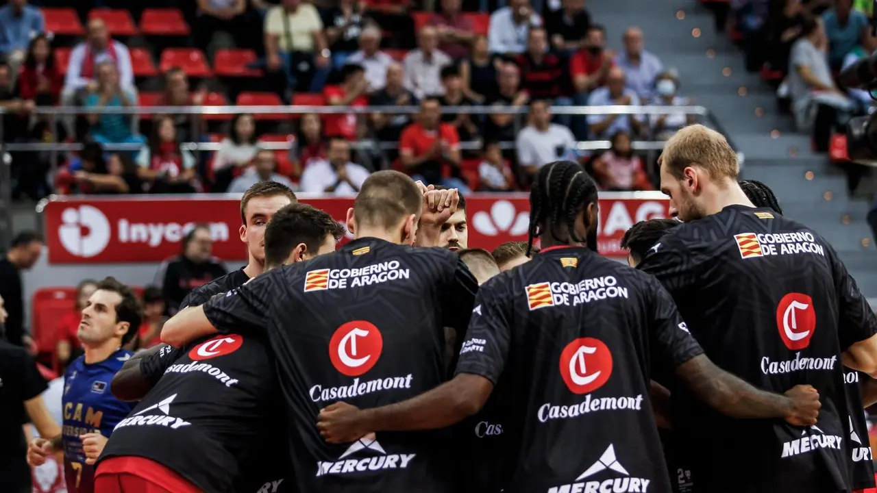 Casademont Zaragoza en el partido ante UCAM Murcia en el Pr&iacute;ncipe Felipe
