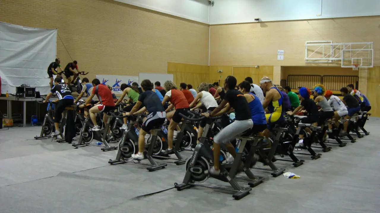Spinning para todas las edades con el objetivo de mantenerse en forma. Foto: UZ