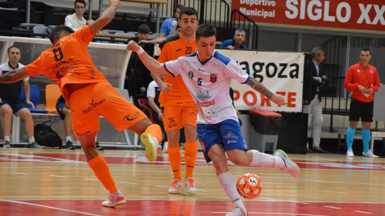 Mateo Flores, el domingo pasado ante Burela | Foto: Pedro Luis Serrano
