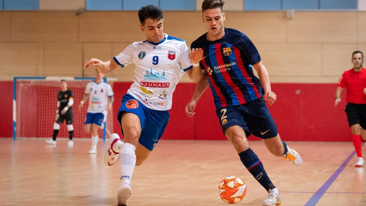 El Zaragoza sali&oacute; lanzzado sobre la pista del Bar&ccedil;a Atl&egrave;tic para conseguir su primera victoria. Foto: Cedida