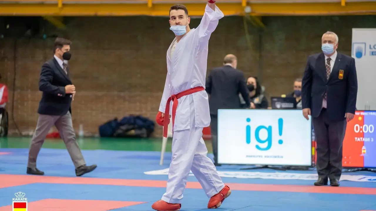 Marcos Mart&iacute;nez atiende a SportArag&oacute;n | Foto: Marcos Mart&iacute;nez