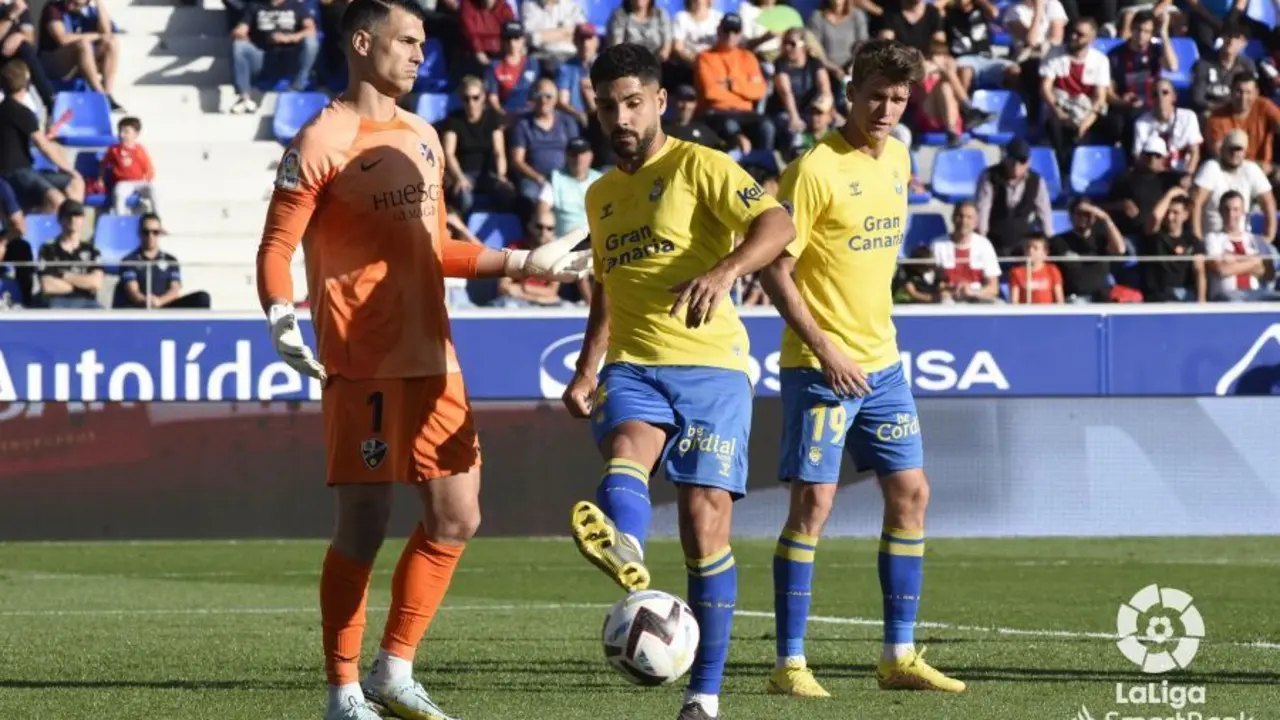 Andr&eacute;s ante Las Palmas en El Alcoraz | Foto: LaLiga