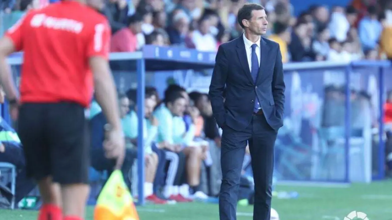 Ziganda contra la Ponferradina observa el partido. Foto: LaLiga