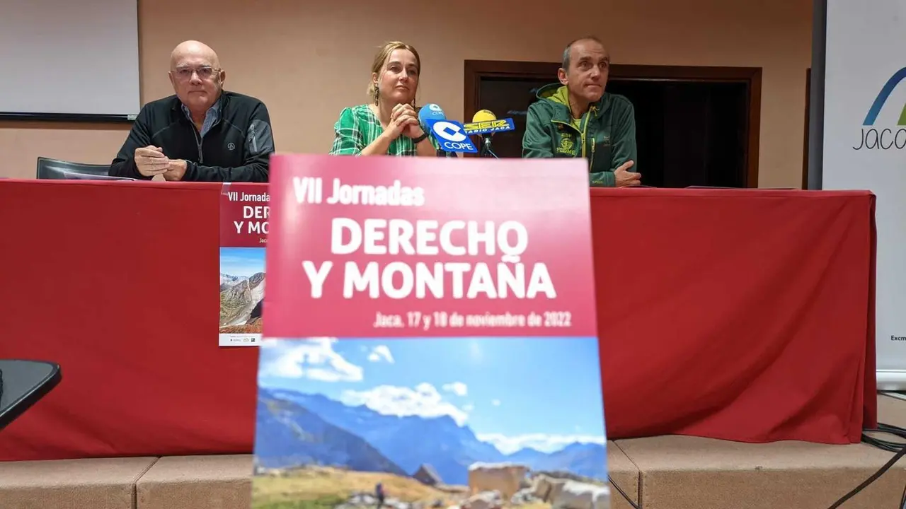 Imagen de la presentaci&oacute;n de las Jornadas de Derecho y Monta&ntilde;a que se celebran en Jaca. Foto: Cedida