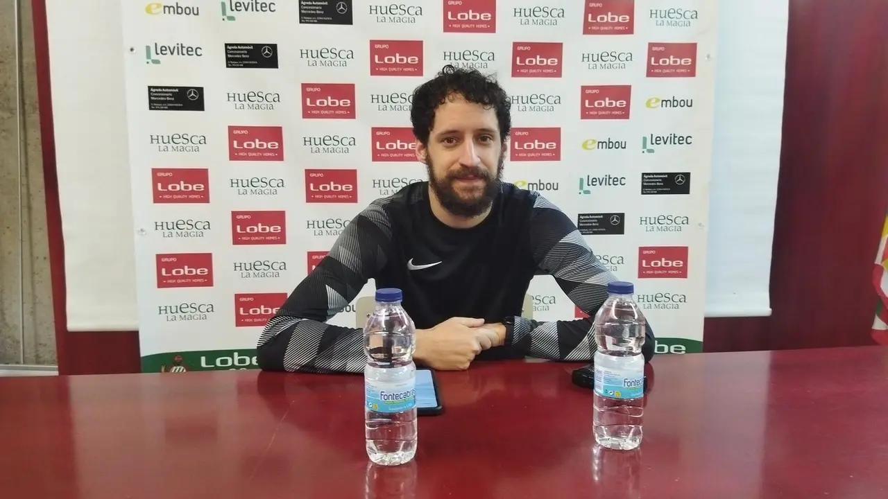 Santi Cerd&aacute;n, en rueda de prensa. Foto: SPORTARAGON