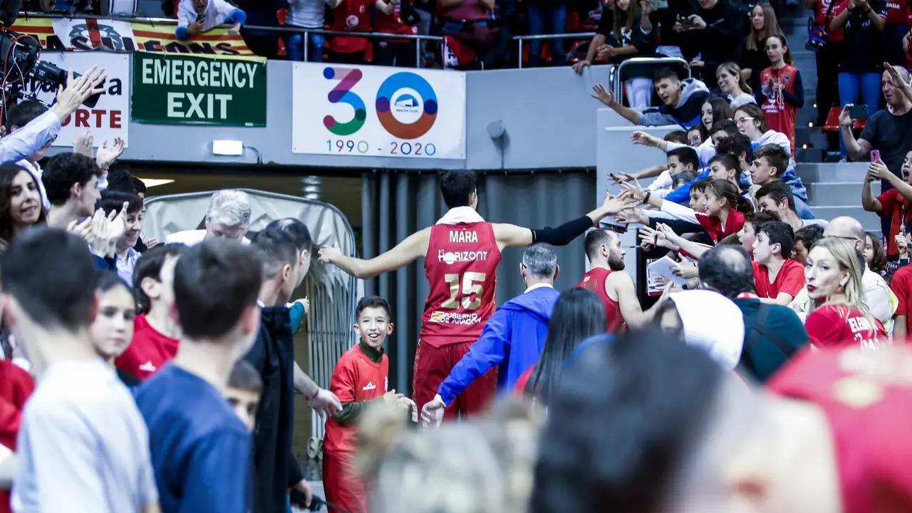 Aday Mara entrando al vestuario tras la victoria ente el Madrid