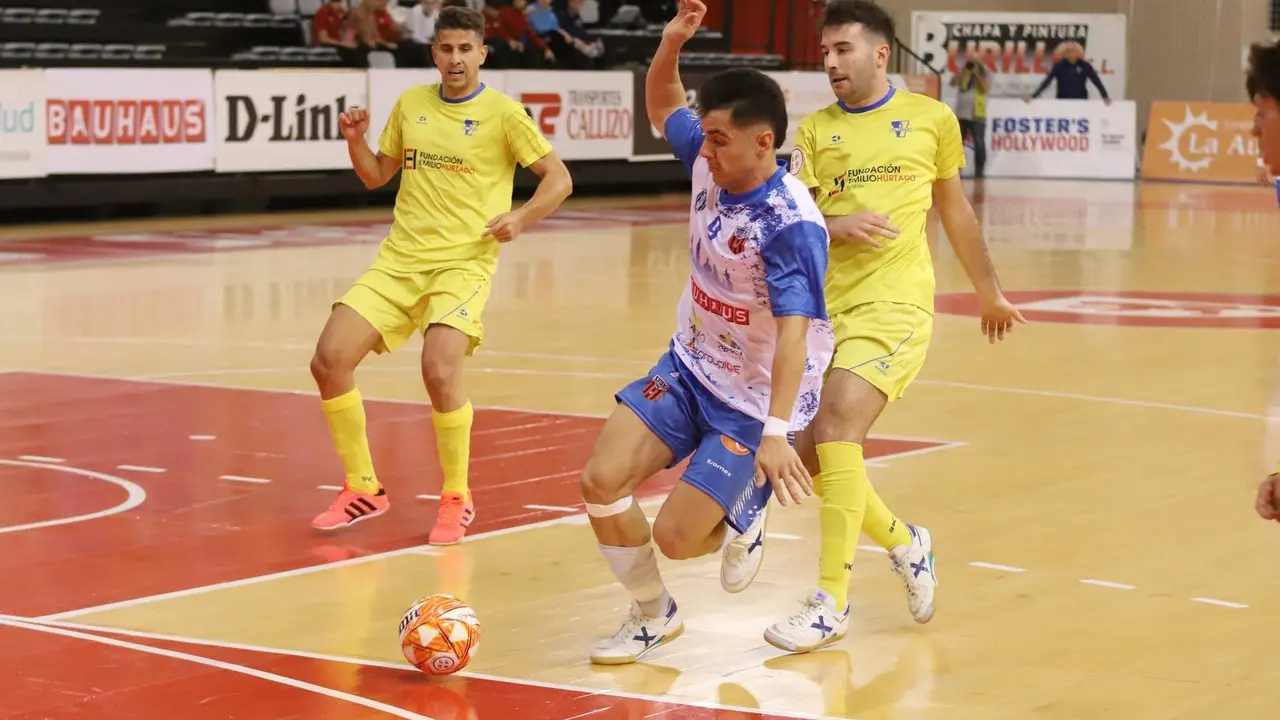 Adri&aacute;n Rivera, en el partido ante El Valle | Foto: Pedro Luis Serrano