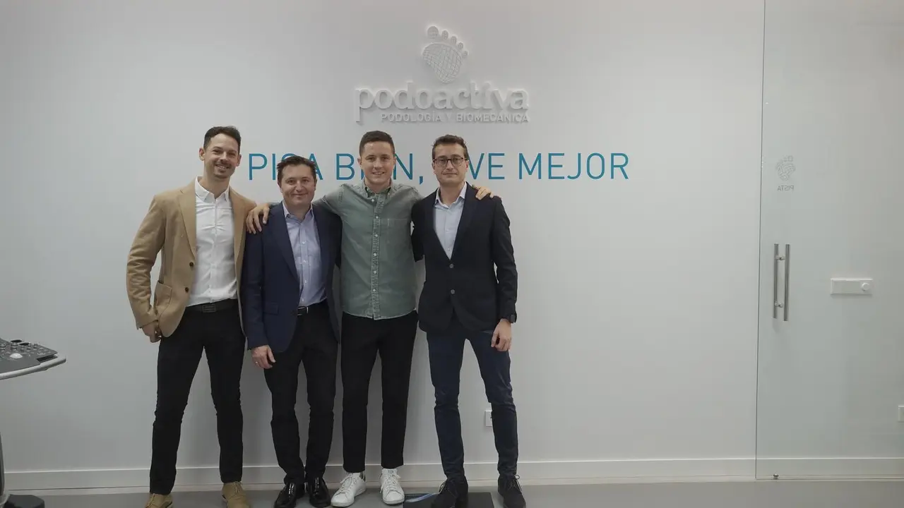 Ander Herrera apadrin&oacute; la nueva instalaci&oacute;n de Podoactiva en Bilbao. Foto: Cedida