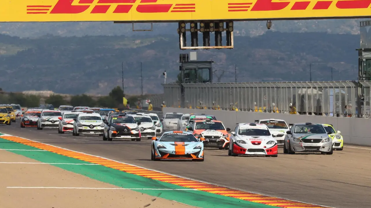 Imagen de una prueba del Campeonato de Arag&oacute;n de velocidad celebrada en el circuito de MotorLand. Foto: Fada