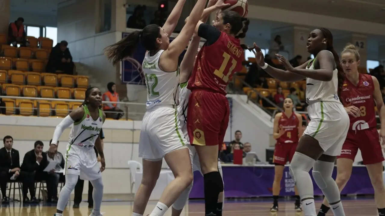 Vega Gimeno ha aportado 10 puntos y 8 rebotes | Foto: FIBA