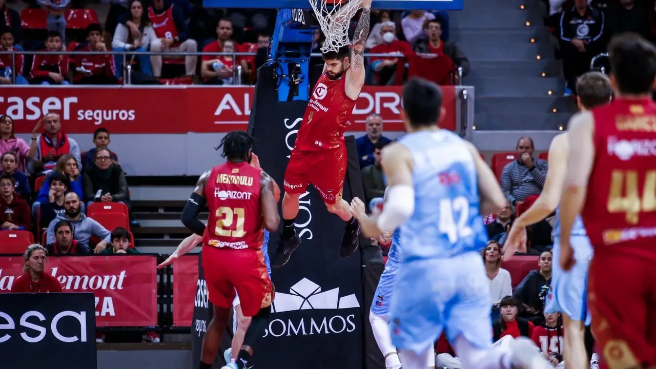 Santi Yusta, en un partido de la temporada pasada | Foto: Esther Casas 