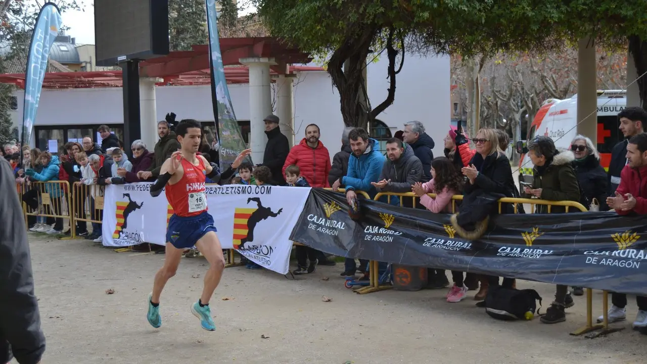Pablo Salaverr&iacute;a en la imagen gana el aragon&eacute;s de cross en Huesca. Foto: Sportaragon